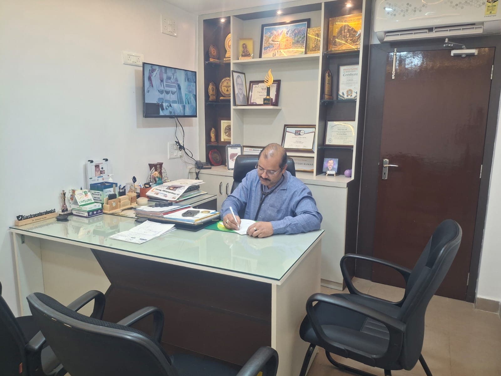 Consultation room at Dr. Amitesh Kumar's clinic