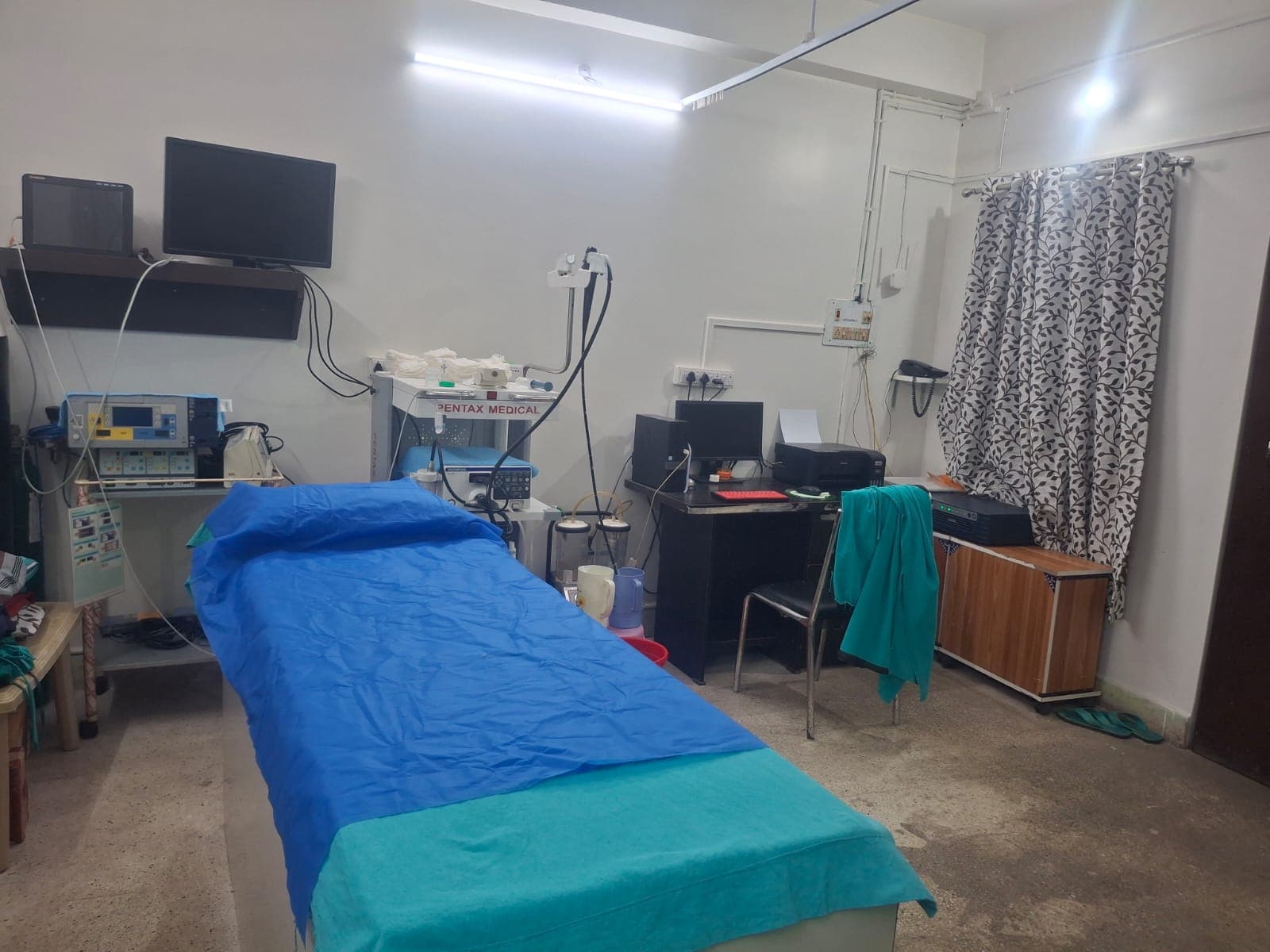 The in-house endoscopy suite at Gastro Endoscopy Centre, with Pentax endoscopy equipment